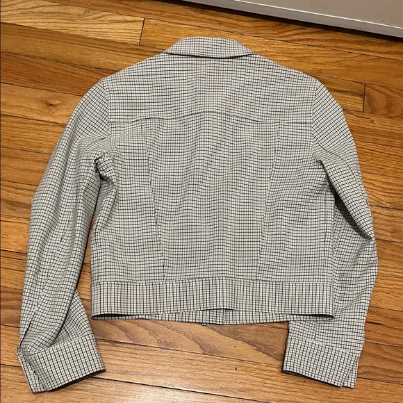 Theory Jacket Cropped Button-Front Denim - Picture 4 of 4